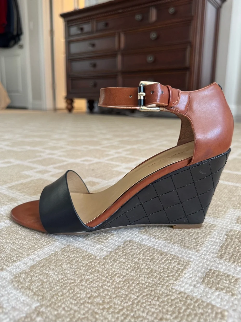 Tommy Hilfiger Ankle Strap Wedge Sandals Brown Black Leather Size 7.5